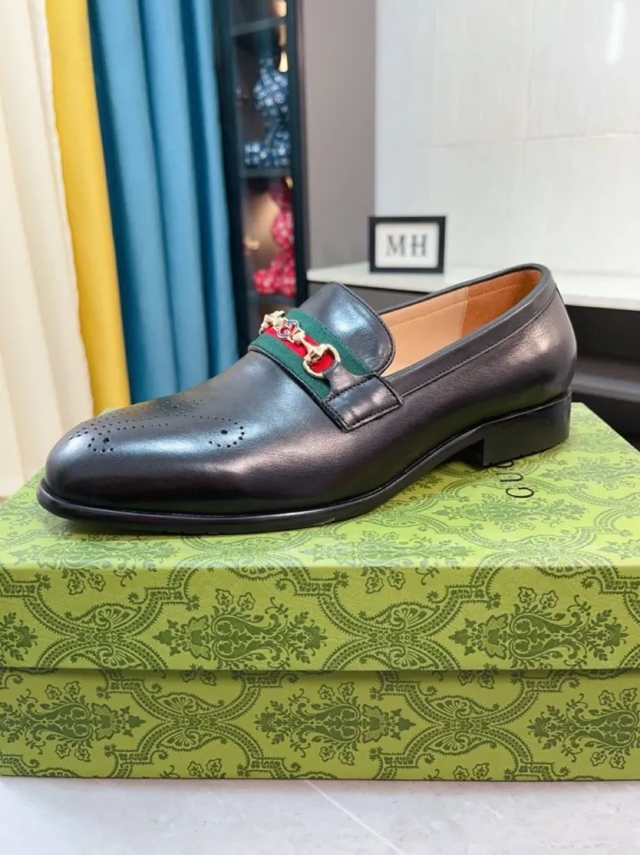 Men's shoes 💰500🌹🌹Niuli [GUCCI Gucci] A new style of formal men's leather shoes is coming~ The original quality upper is made of patent leather imported from Italy, the leather is soft and delicate, comfortable and soft first-layer cowhide lining, rubber wear-resistant outsole, the shoe shape is dignified and domineering, and the luxury charm cannot be concealed! The natural and free nouveau riche leads the trend. Code number: 38-44